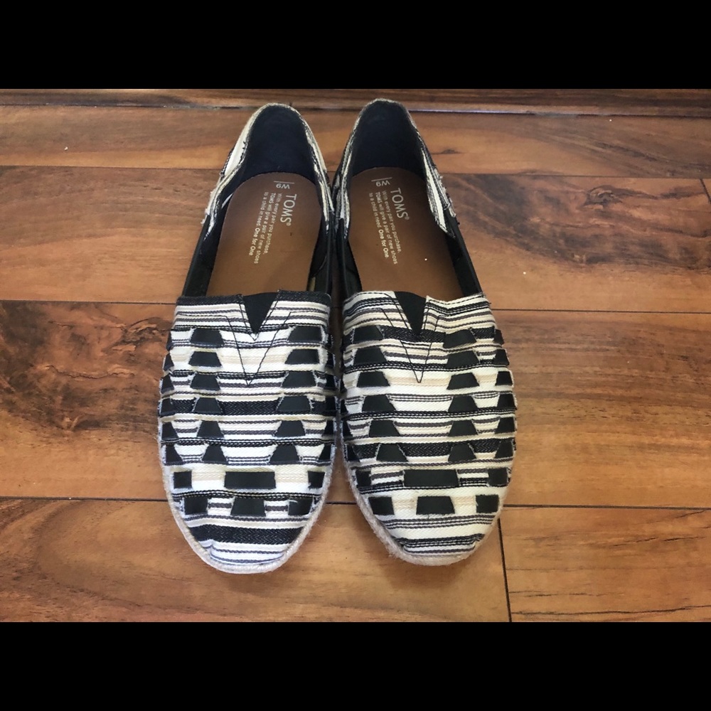 Toms